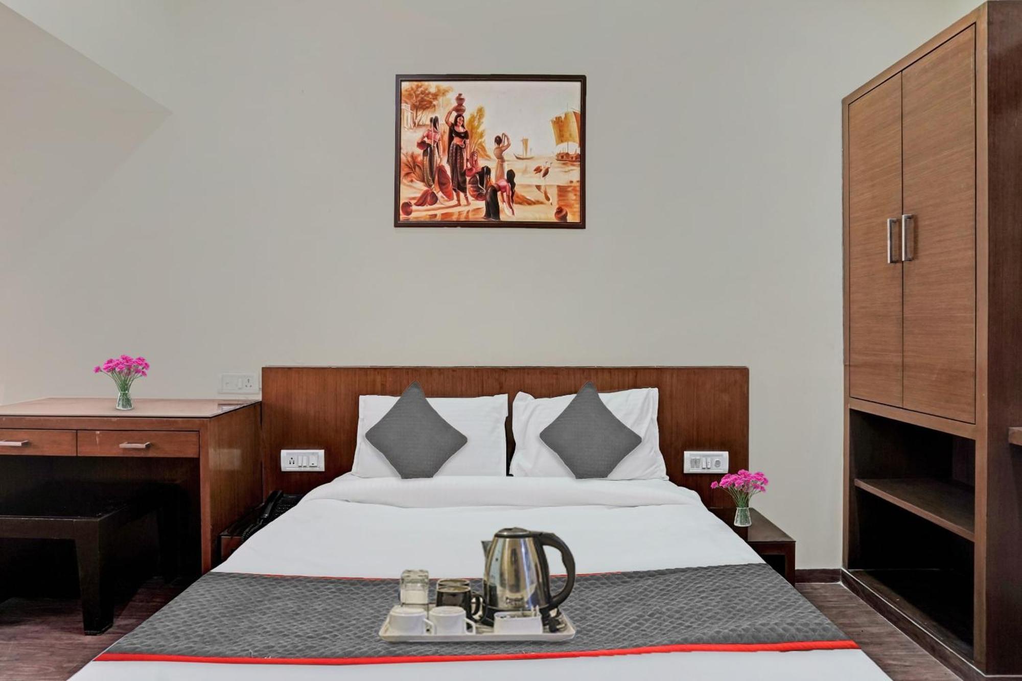 Hotel O Royal Regency Ghaziabad Exterior photo